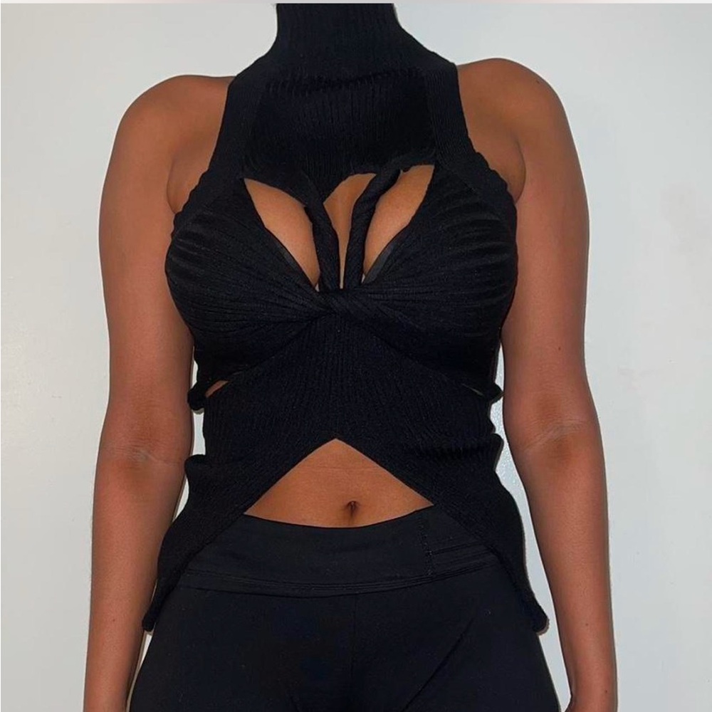Black knitted top - Picture 1 of 3